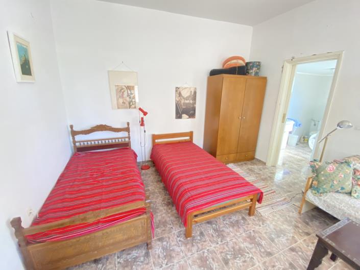 Image No.18-3 Bed House for sale