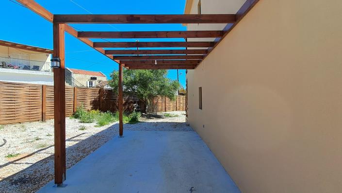 Image No.9-2 Bed House for sale