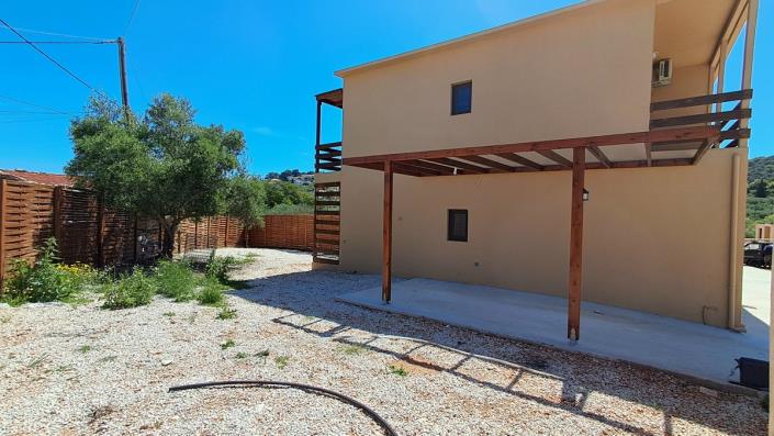 Image No.10-2 Bed House for sale