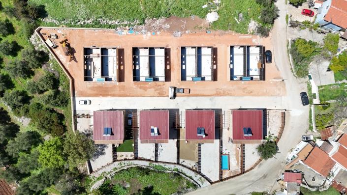 Image No.12-2 Bed House for sale