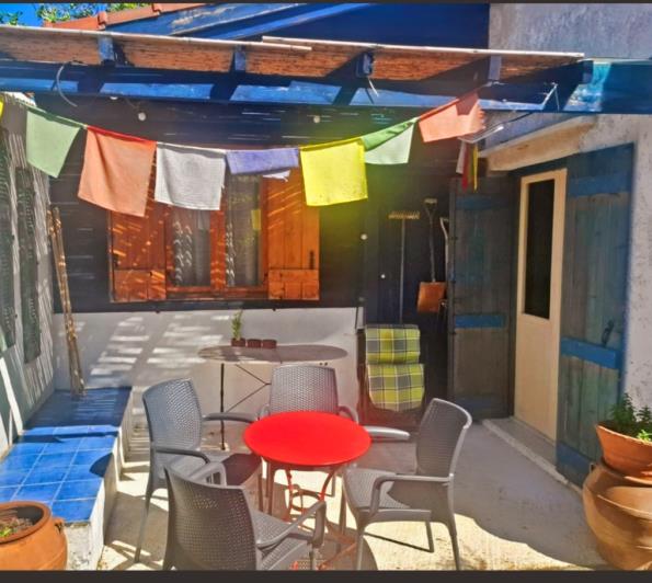 Image No.10-2 Bed House for sale