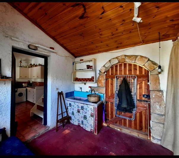 Image No.13-2 Bed House for sale