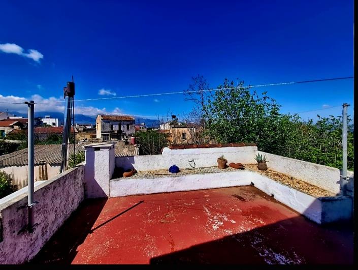 Image No.7-2 Bed House for sale