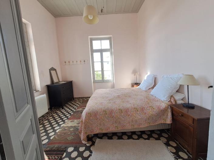 Image No.8-5 Bed House for sale