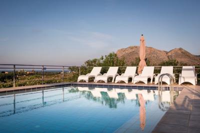 Villa-For-Sale-In-Stavros-9