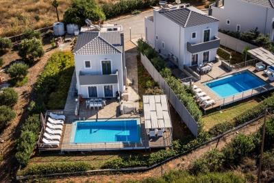 Villa-For-Sale-In-Stavros-20