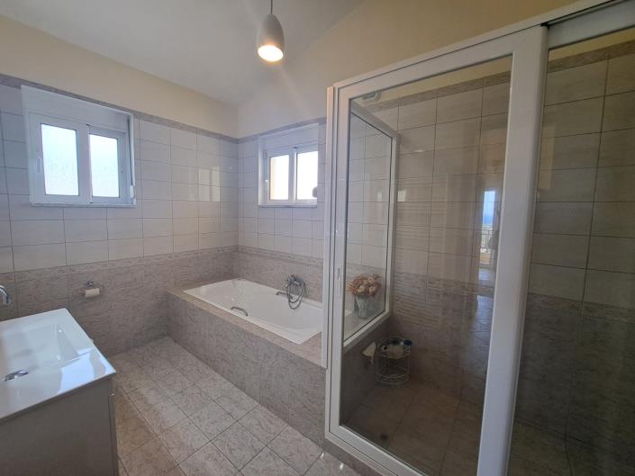 Image No.18-4 Bed Villa for sale