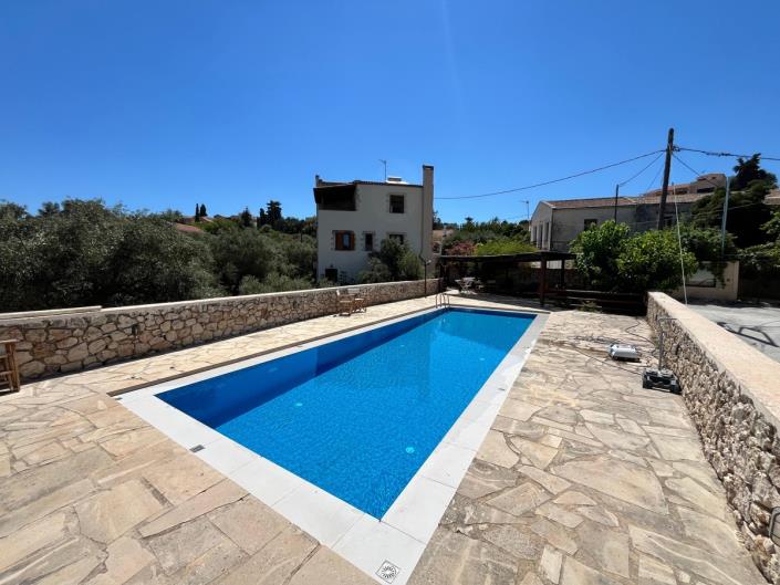 Image No.1-5 Bed Villa for sale