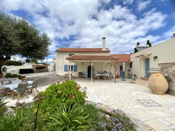 img_f5923531-8d0c-4417-8c69-2729d0b1bb1c