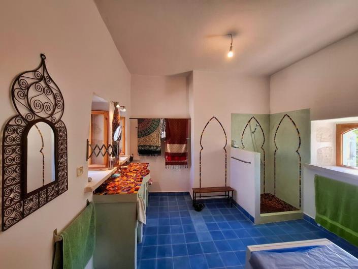 Image No.10-4 Bed Villa for sale