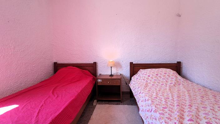 Image No.11-2 Bed House for sale