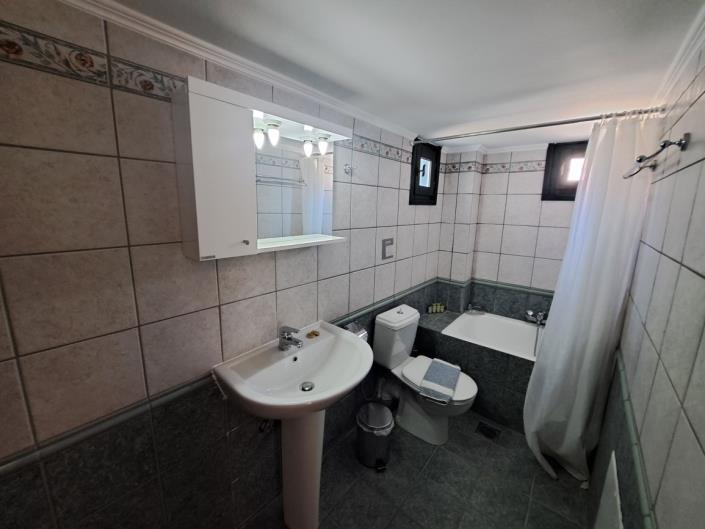 Image No.15-2 Bed Maisonette for sale