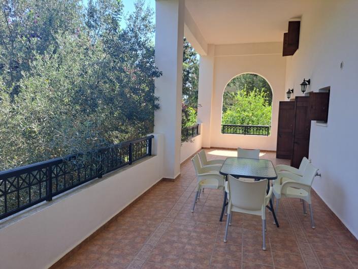 Image No.12-2 Bed Maisonette for sale