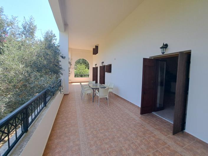 Image No.13-2 Bed Maisonette for sale