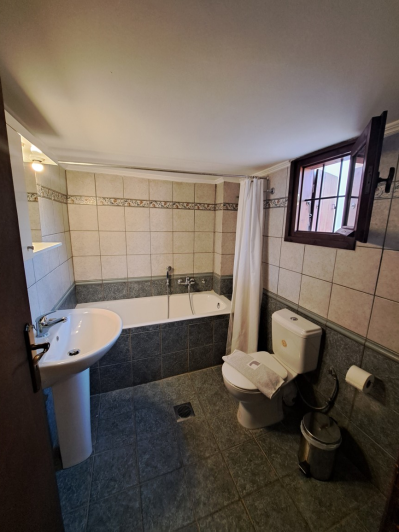 Image No.22-2 Bed Maisonette for sale