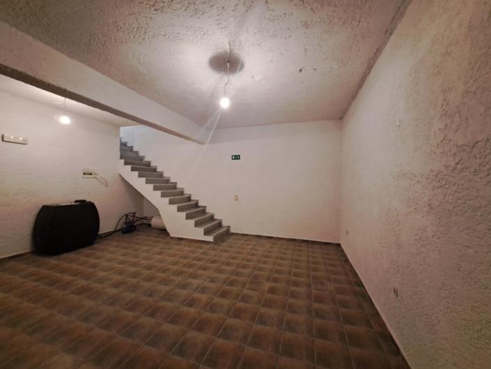 Image No.26-2 Bed Maisonette for sale