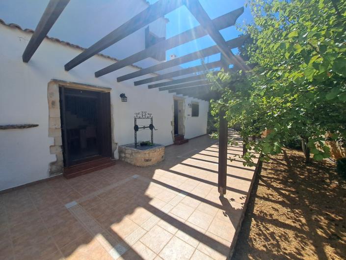 Image No.5-Maison de 4 chambres à vendre à Douliana