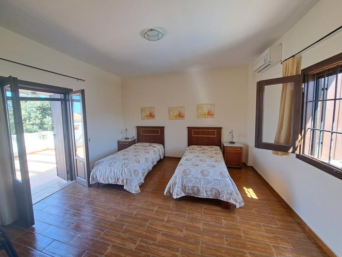 Image No.22-Maison de 4 chambres à vendre à Douliana