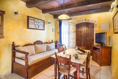 Villa-For-Sale-in-Samonas-village-2