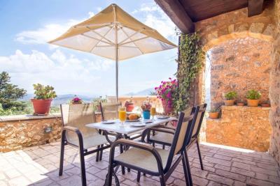 Villa-For-Sale-in-Samonas-village-13