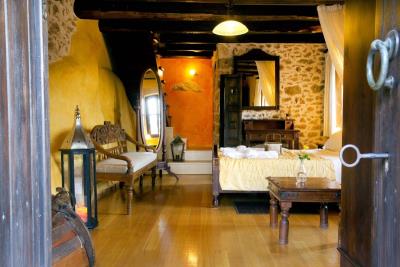 Villa-For-Sale-in-Samonas-village-7
