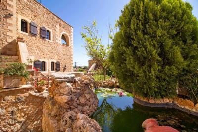 Villa-For-Sale-in-Samonas-village-3