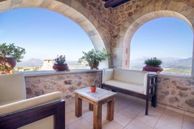 Villa-For-Sale-in-Samonas-village-4