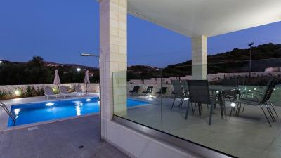 Stonevilla-For-Sale-in-Almirida--6