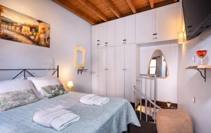 Image No.8-1 Bed House for sale