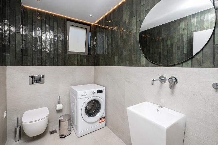 Image No.9-3 Bed Villa / Detached for sale