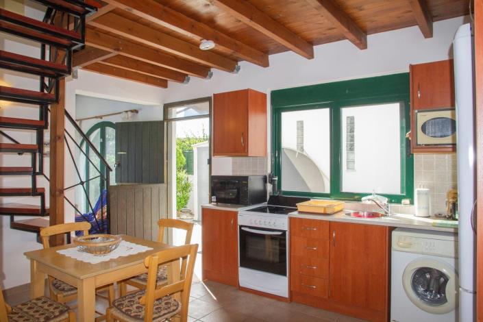 Image No.9-2 Bed House for sale