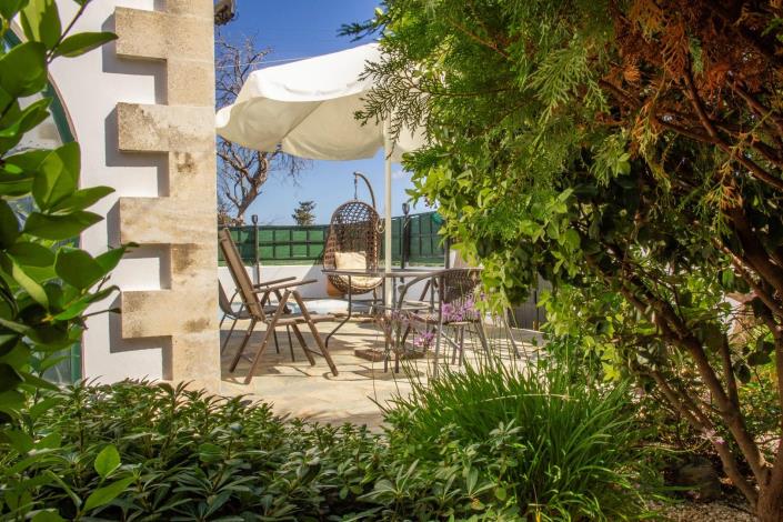 Image No.25-2 Bed House for sale