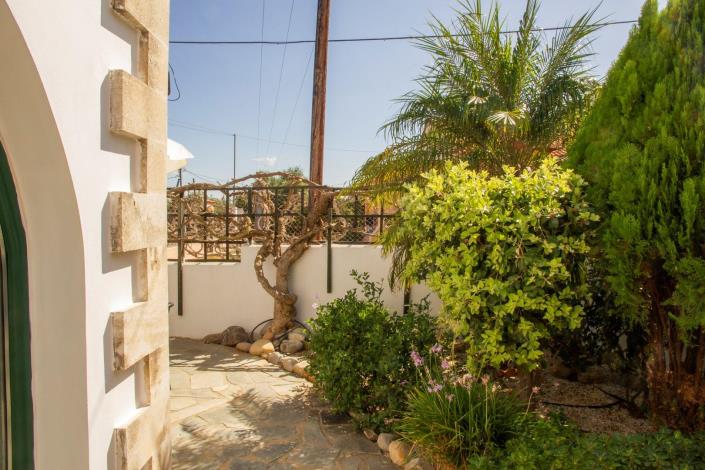 Image No.30-2 Bed House for sale