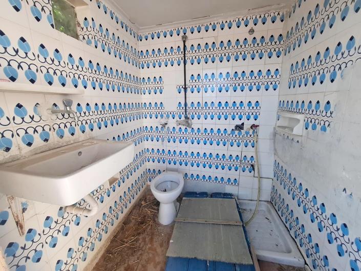 Image No.25-2 Bed Hotel for sale