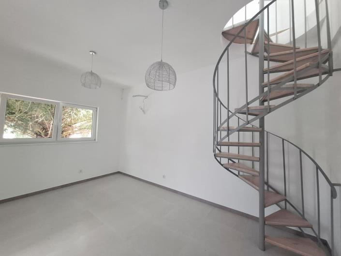 Image No.12-Maison de ville de 1 chambre à vendre à Almirida