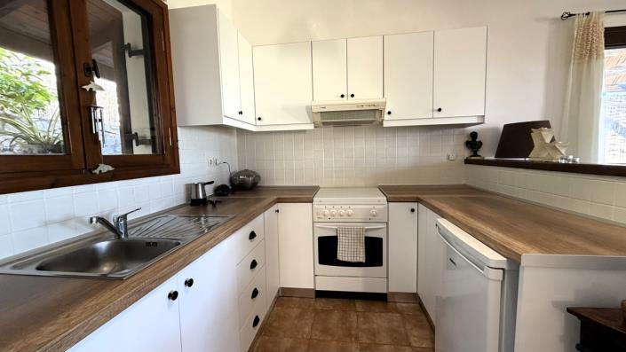 Image No.16-2 Bed Villa for sale