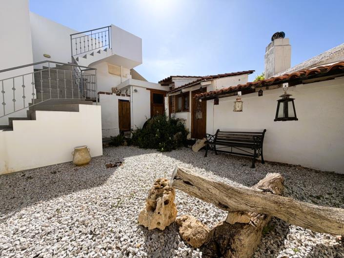 Image No.18-2 Bed House for sale