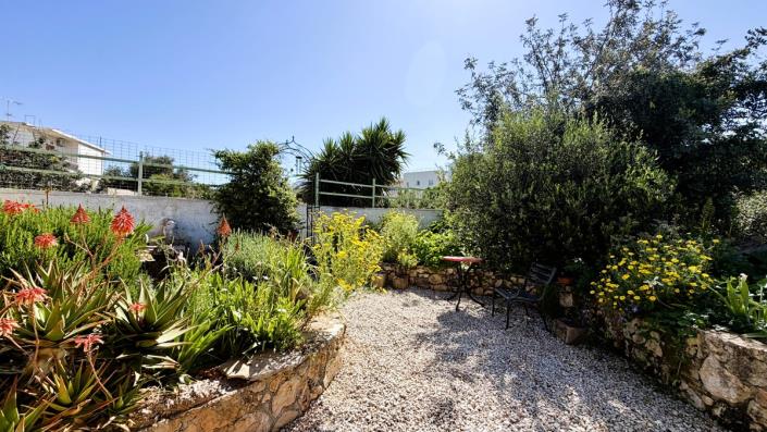 Image No.21-2 Bed House for sale