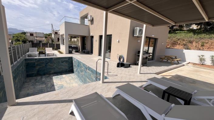 Image No.33-3 Bed Villa for sale