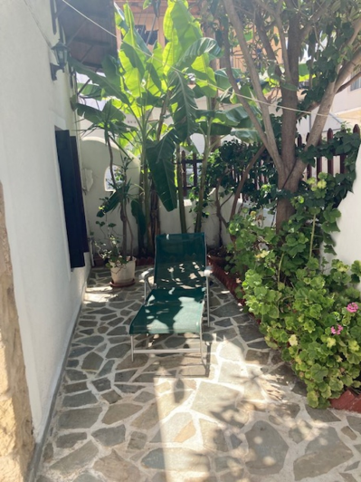 Image No.11-2 Bed House for sale