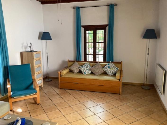 Image No.6-2 Bed House for sale