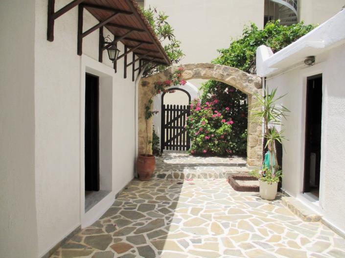 Image No.2-2 Bed House for sale