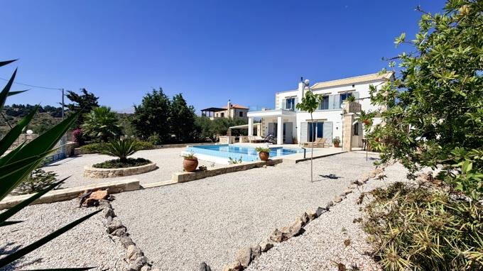 Image No.2-3 Bed Villa for sale