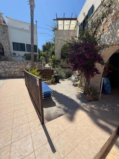 Image No.17-2 Bed House for sale
