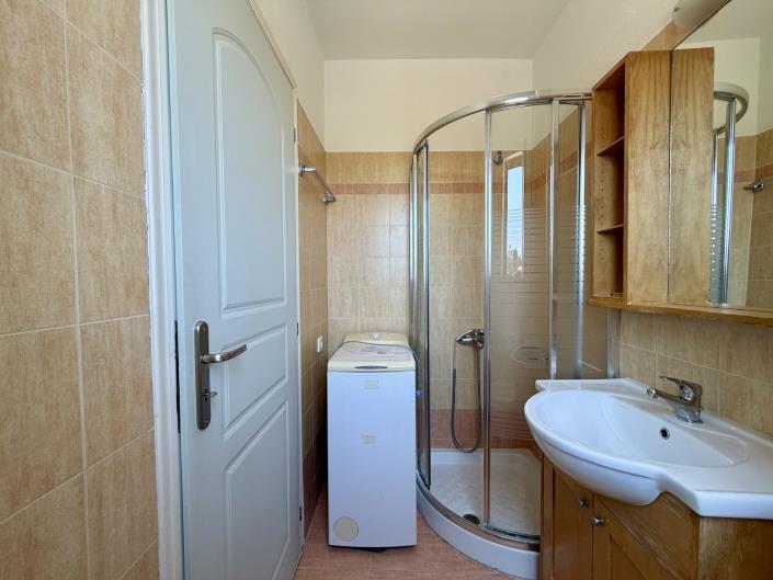 Image No.25-2 Bed House for sale