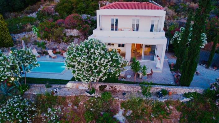 Image No.6-3 Bed Villa for sale