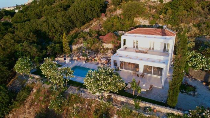 Image No.27-3 Bed Villa for sale