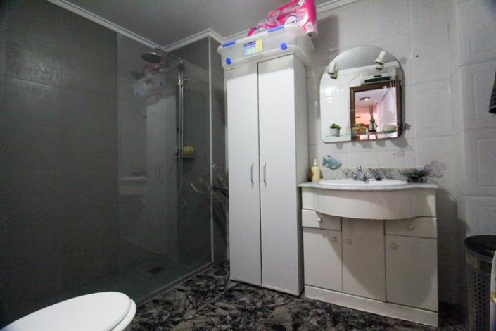 Image No.12-3 Bed Apartment for sale