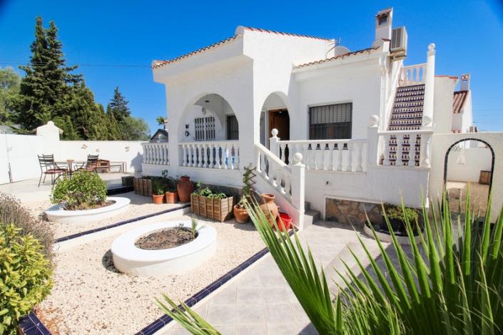 Image No.1-2 Bed Villa / Detached for sale
