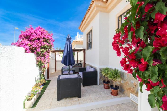 Image No.5-3 Bed Quad for sale